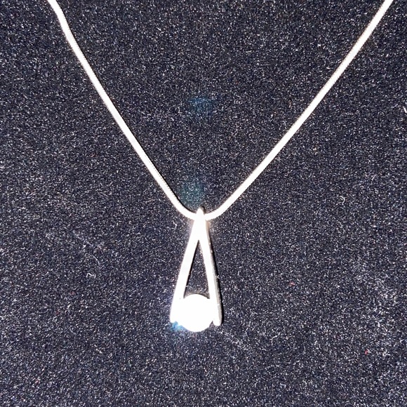 Gorgeous Large Crystal Long Necklace - Picture 4 of 9